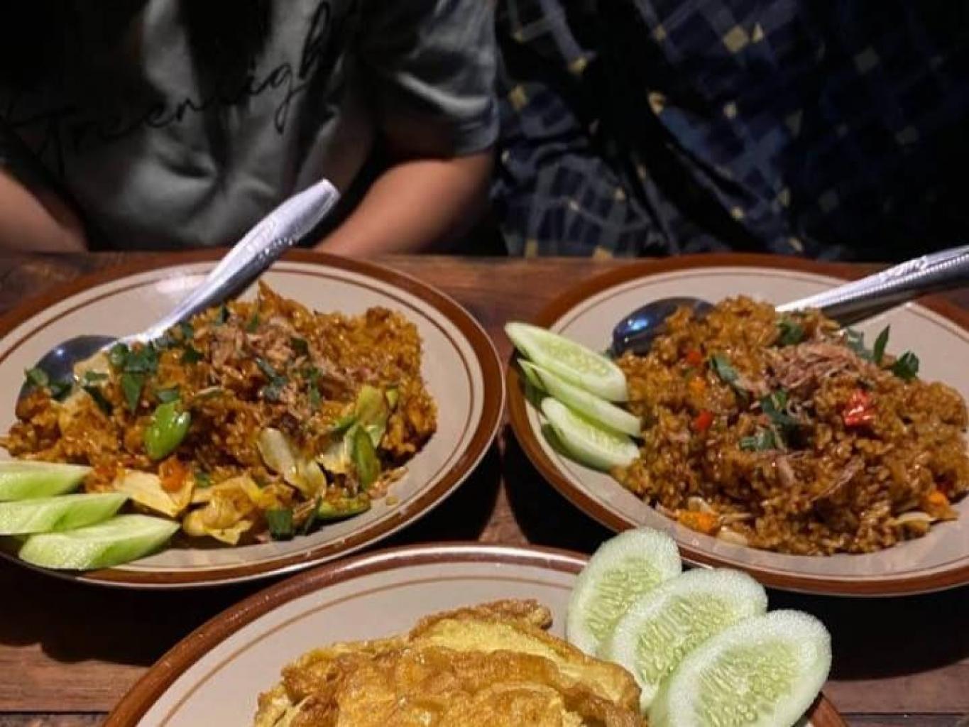 Nasi Goreng Goyang Lidah