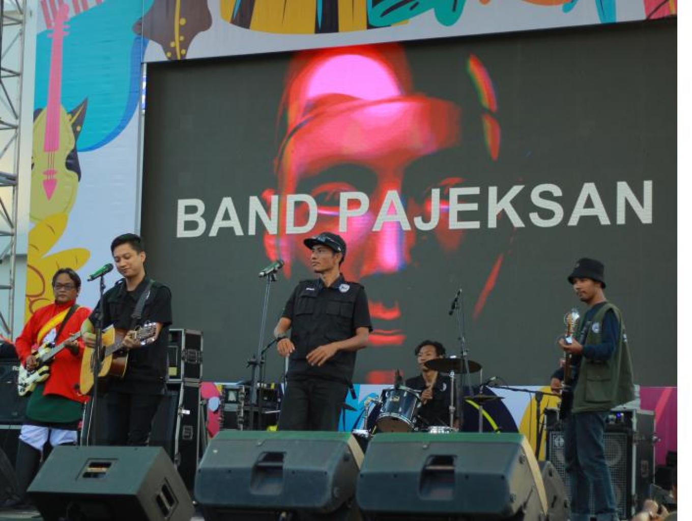 Ajiningratan Band dan Band Pajeksan