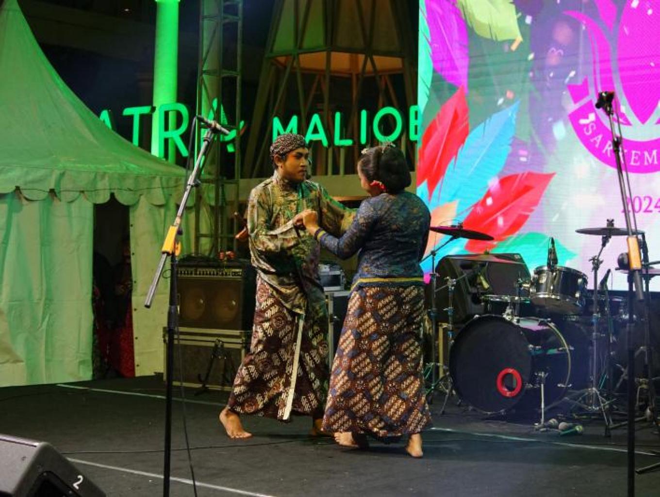 Teater Inklusi