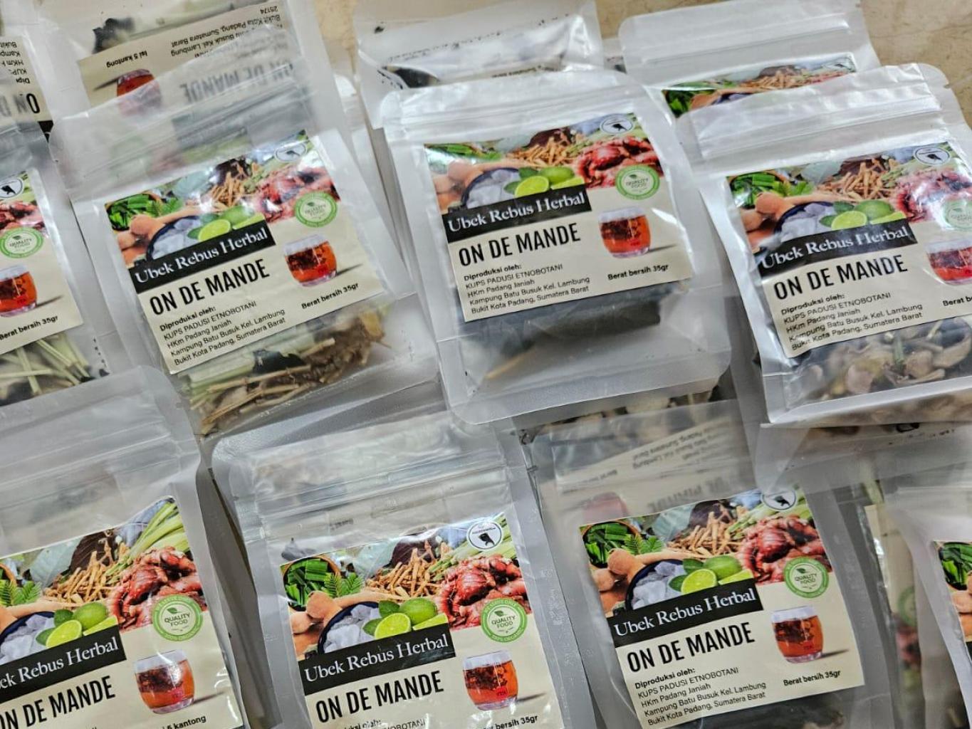 Teh Herbal On De Mande Padusi Etnobotani