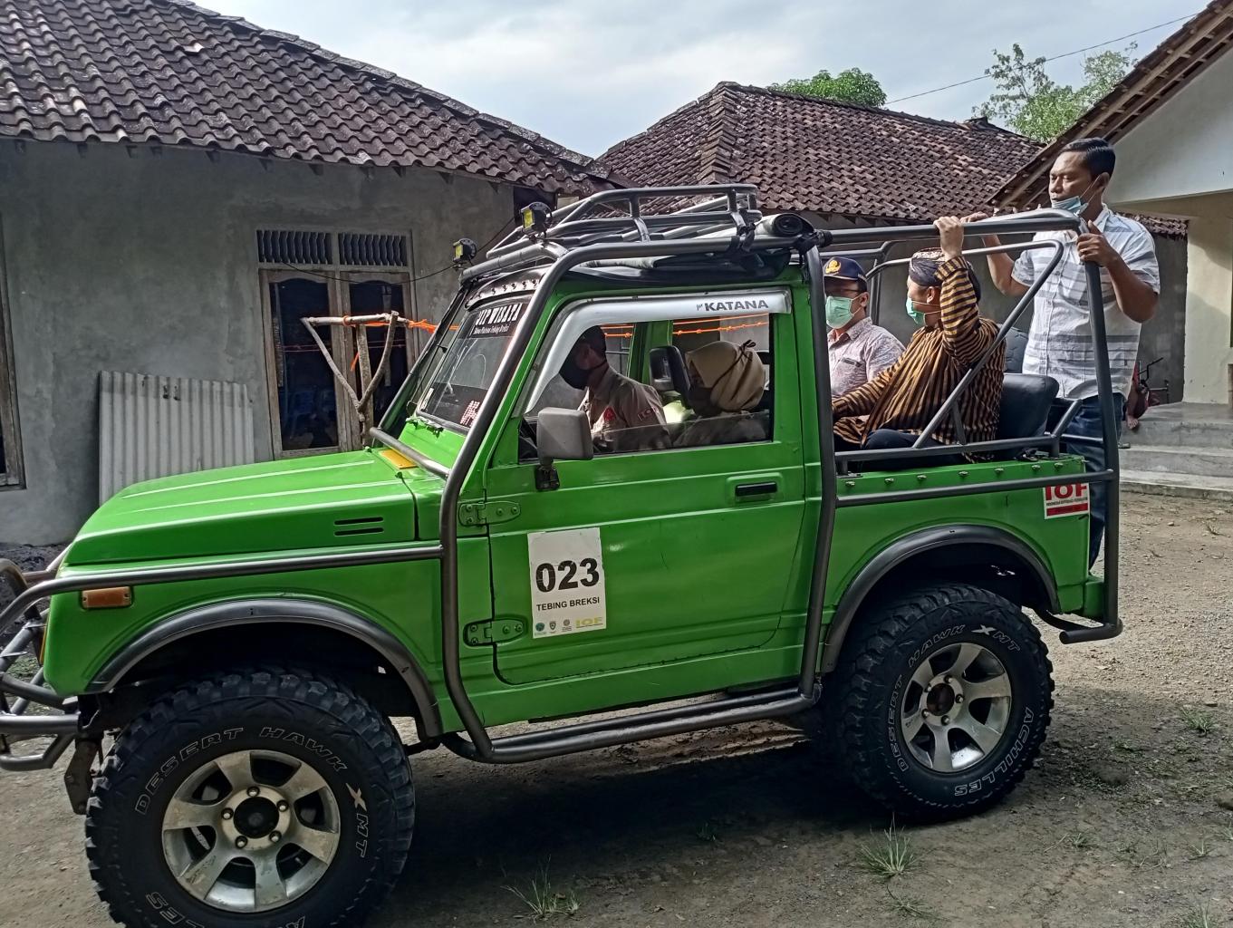 Jeep wisata 
