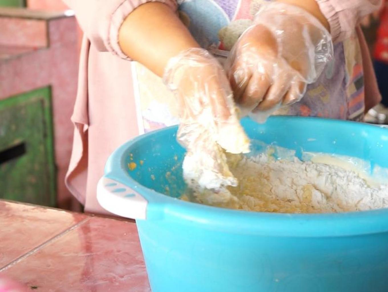 Proses Pembuatan Donat Jagung