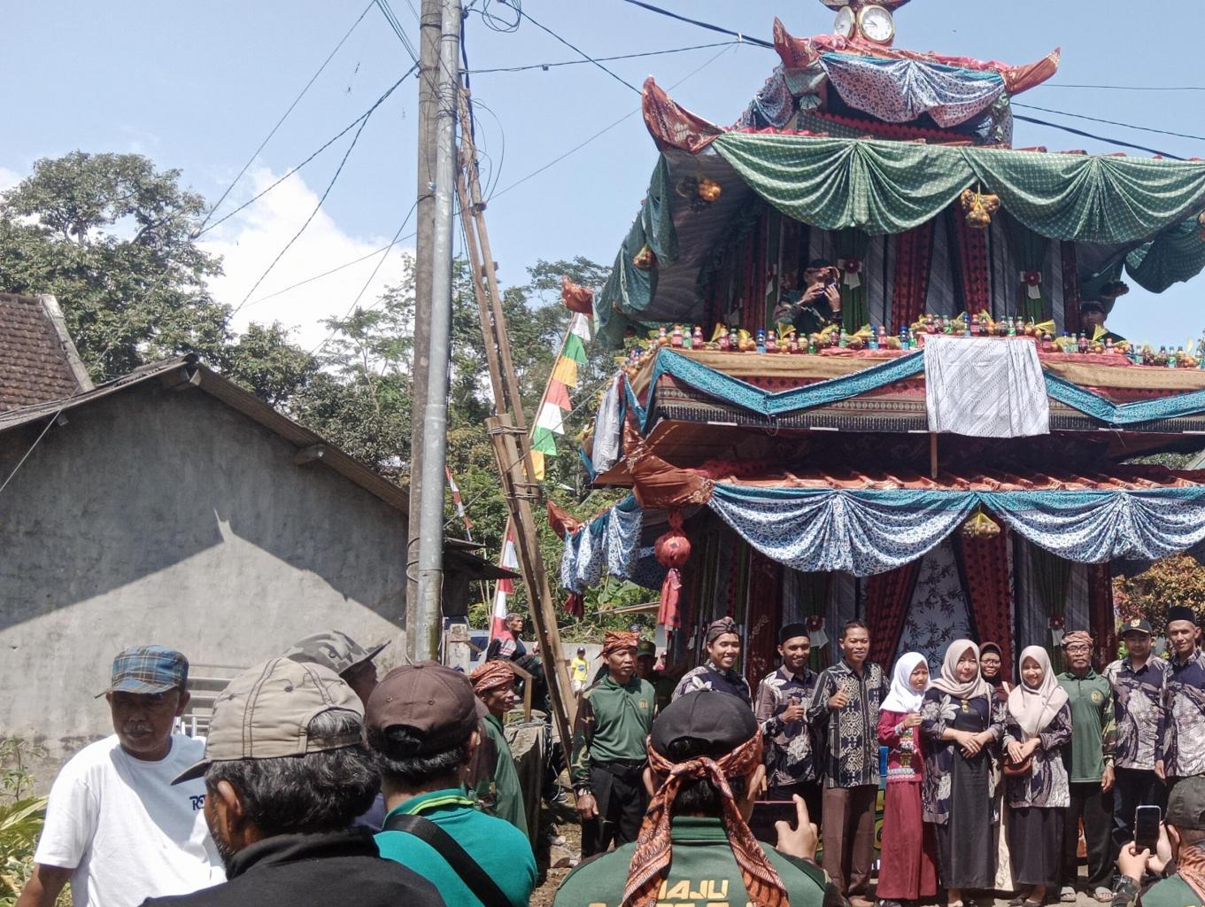 Kegiatan Sedekah Bumi yang dilaksanakan 3 Tahun sekali di Desa Penanggungan