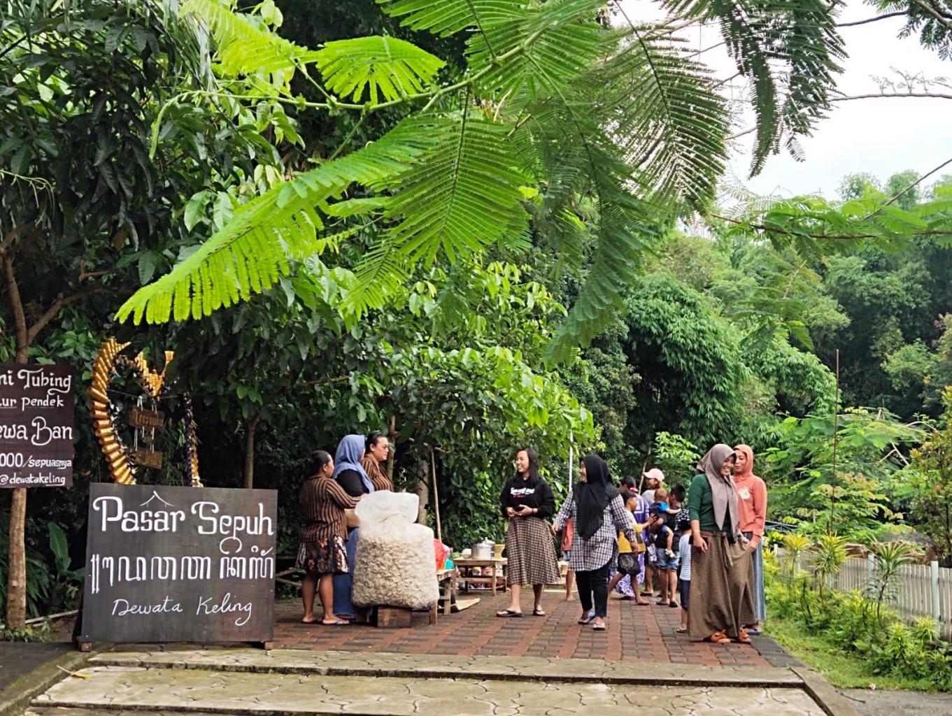 Pasar Sepuh