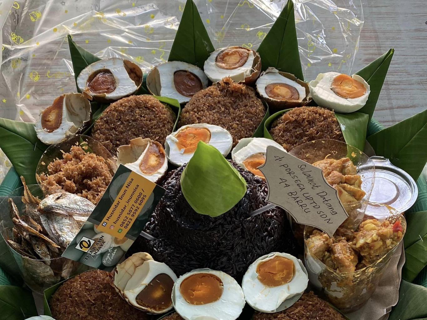 Nasi Tumpeng 