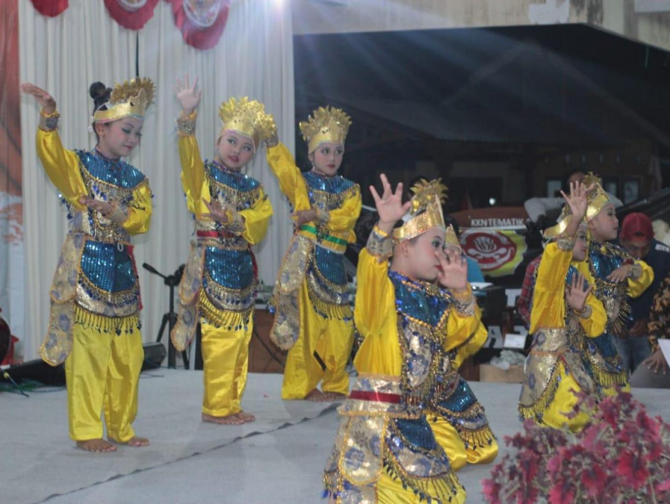 Tampilan sanggar swastika budaya acara phbn