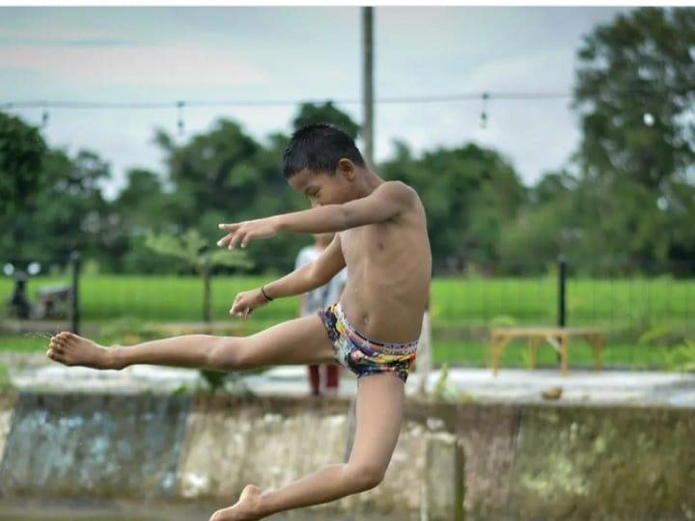 kolam renang kareba