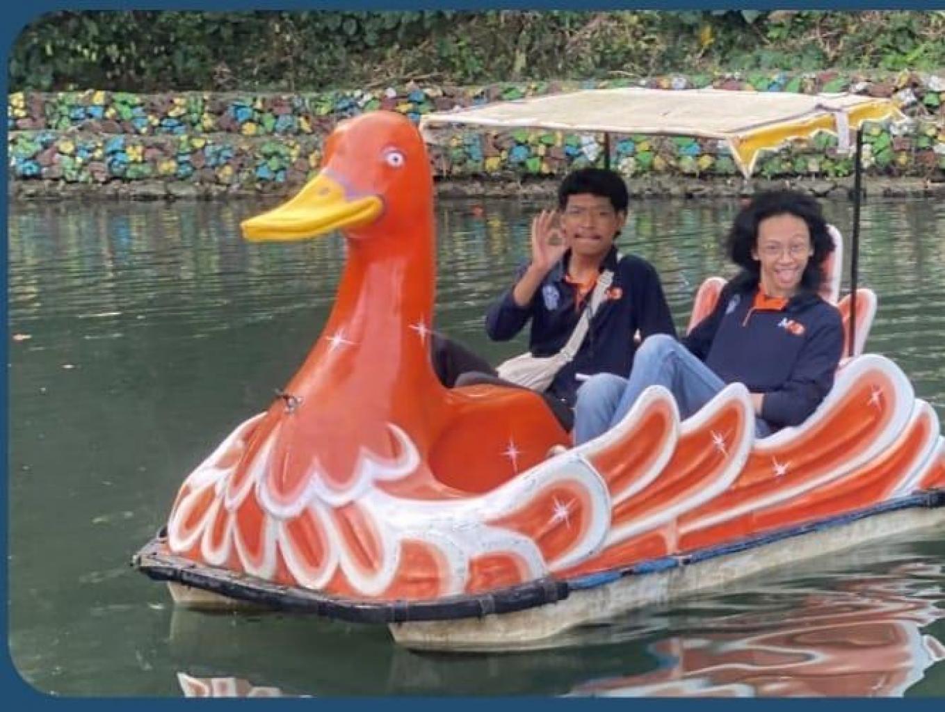 Perahu Bebek / Sepeda Air Bebek