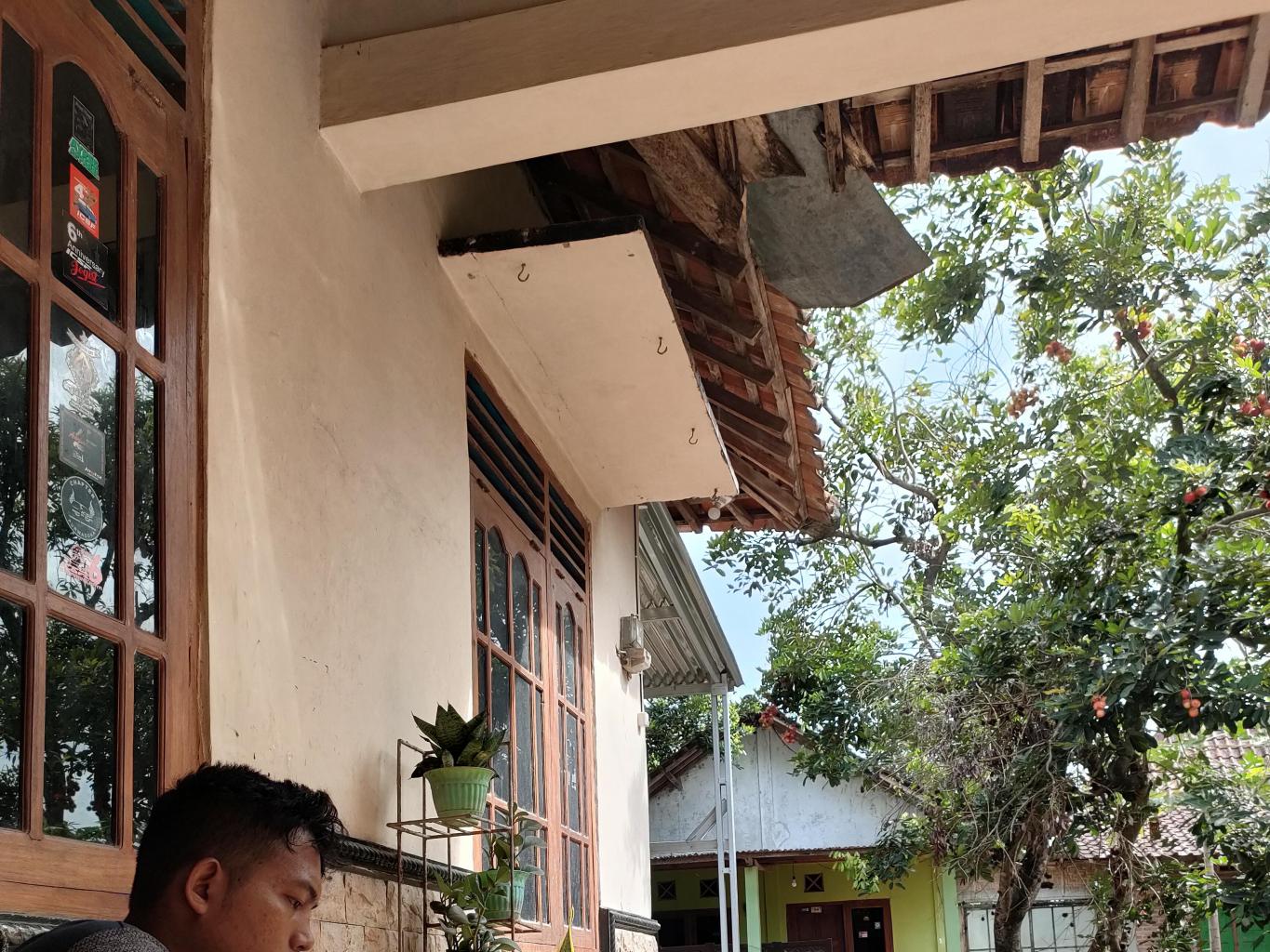 Edukasi Pembuatan Tekstil Prada
