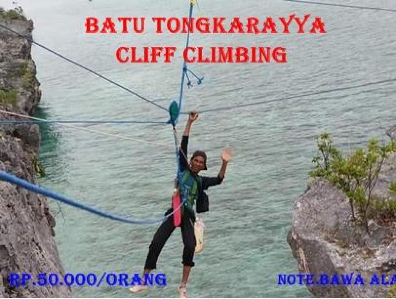 Sea Cliff Climber ( Pemanjatan tebing pantai Batu Tongkarayya )