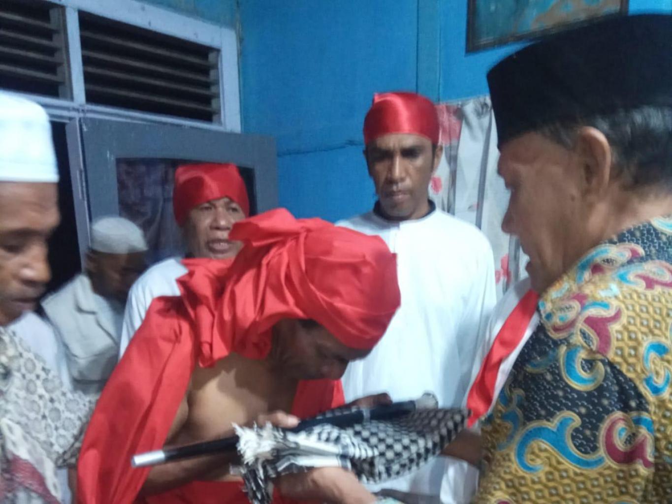 Penyerahan Tongkat Raja