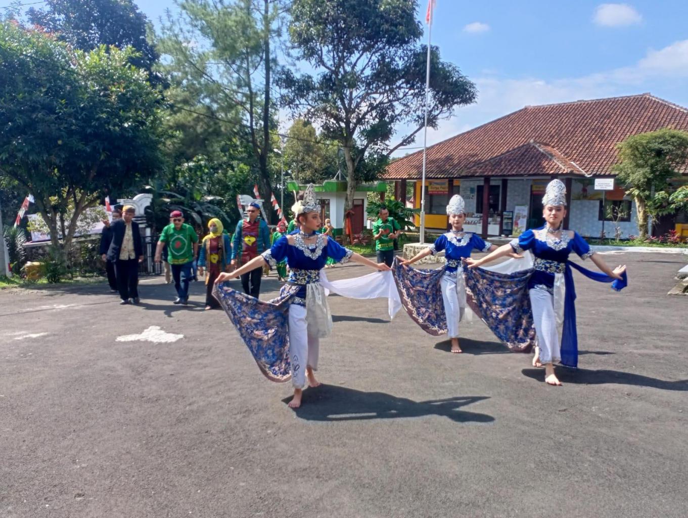 Wisata Seni Tradisional