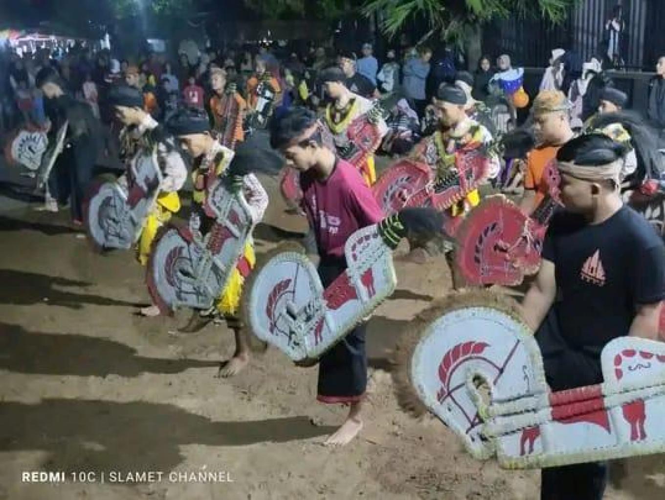 Kesenian Kuda Lumping 