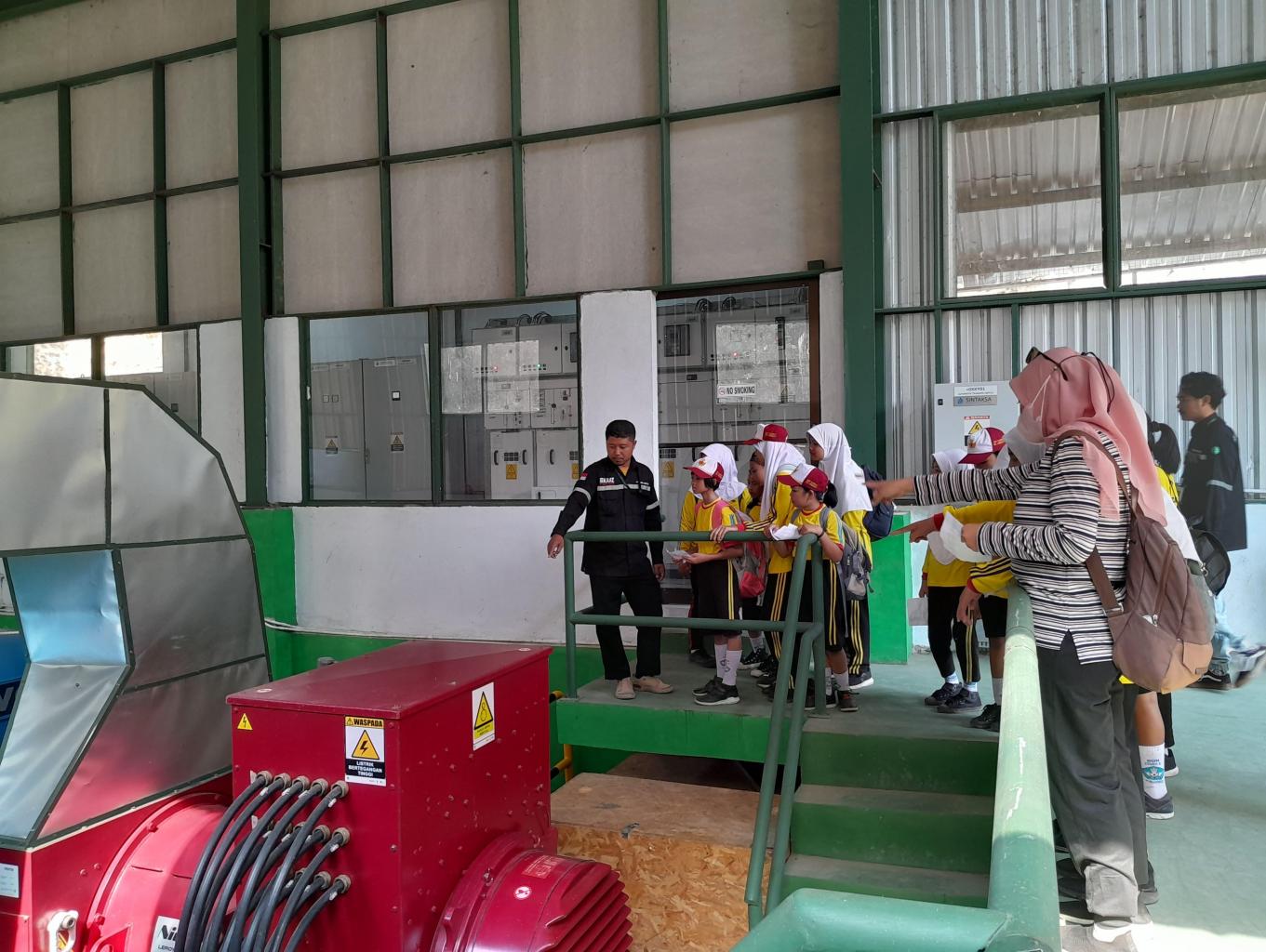 Edukasi Energi Terbarukan PLTM