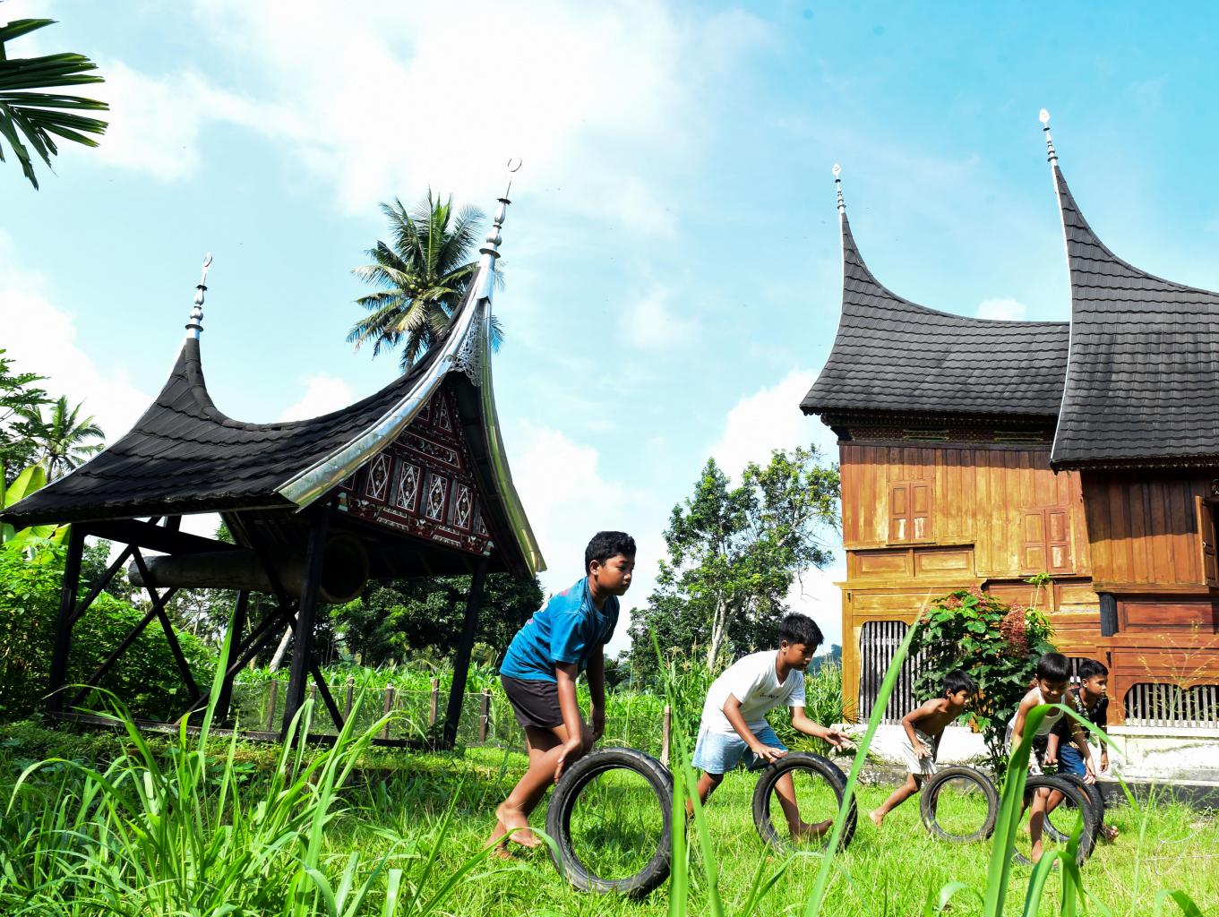 Kegiatan Atraksi Permainan Anak Anak tradisional 