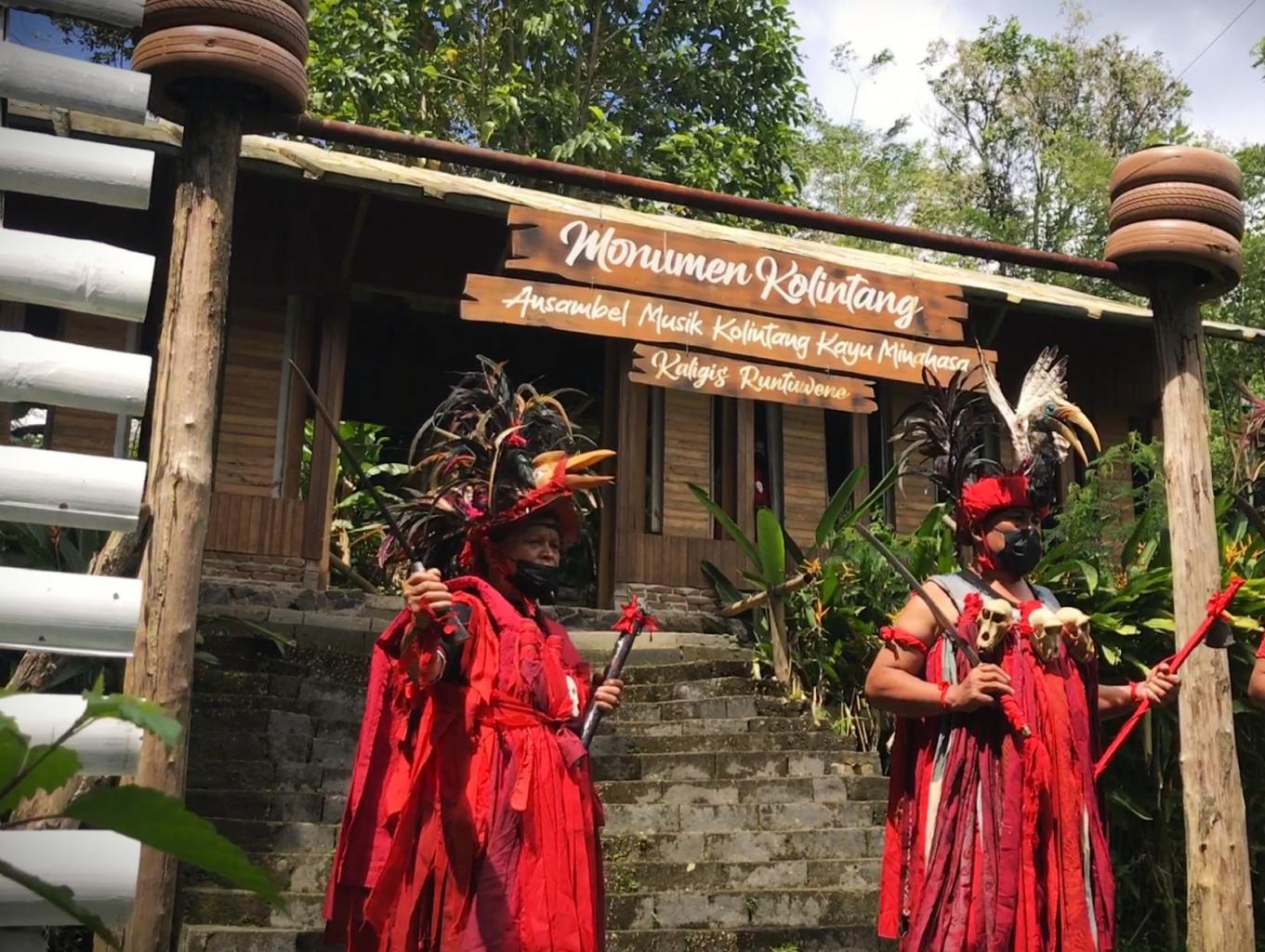Monumen Kolintang