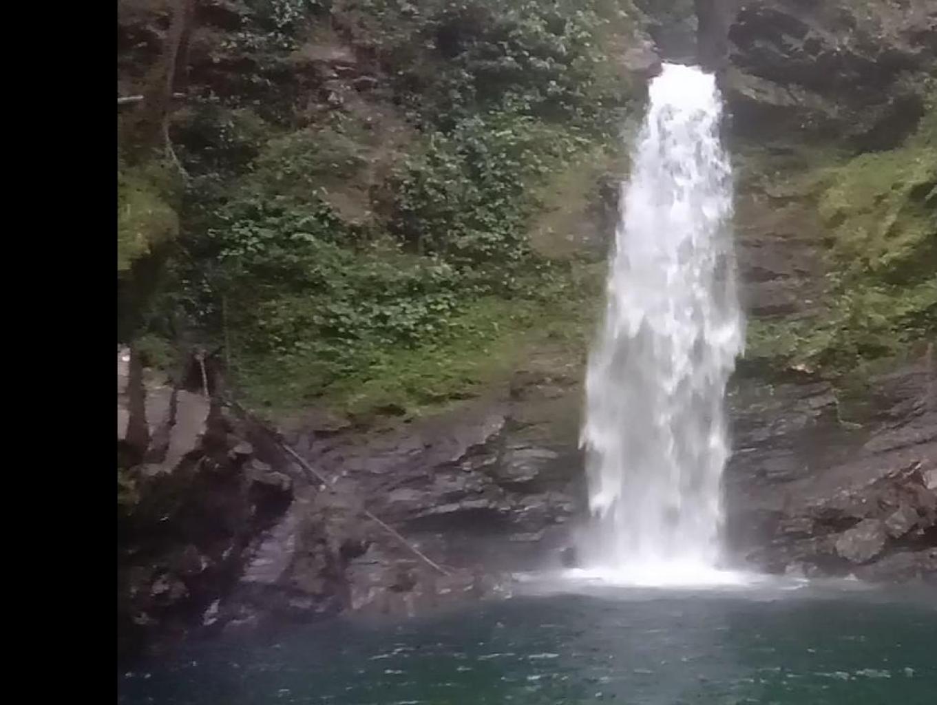 Air terjun tene