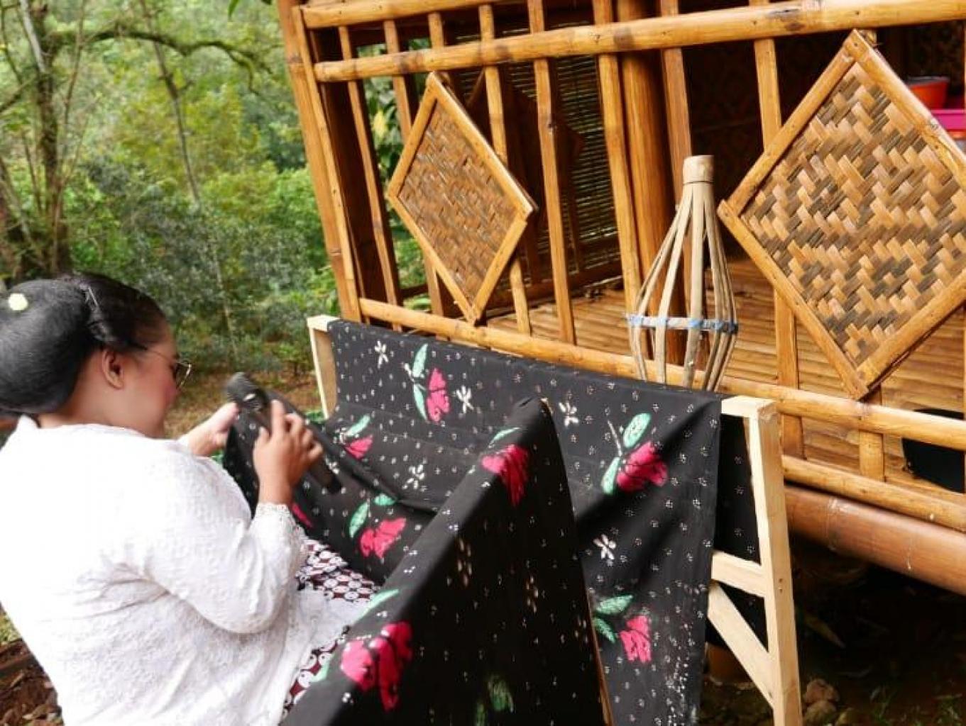Batik Jambu Citra