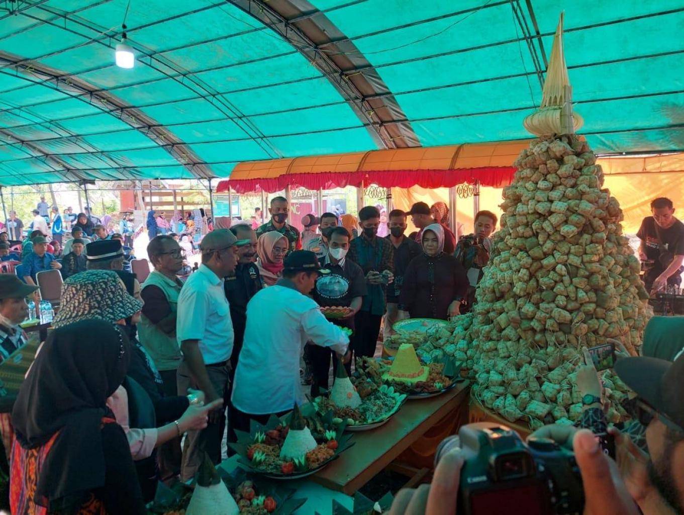 Seribu Ketupat