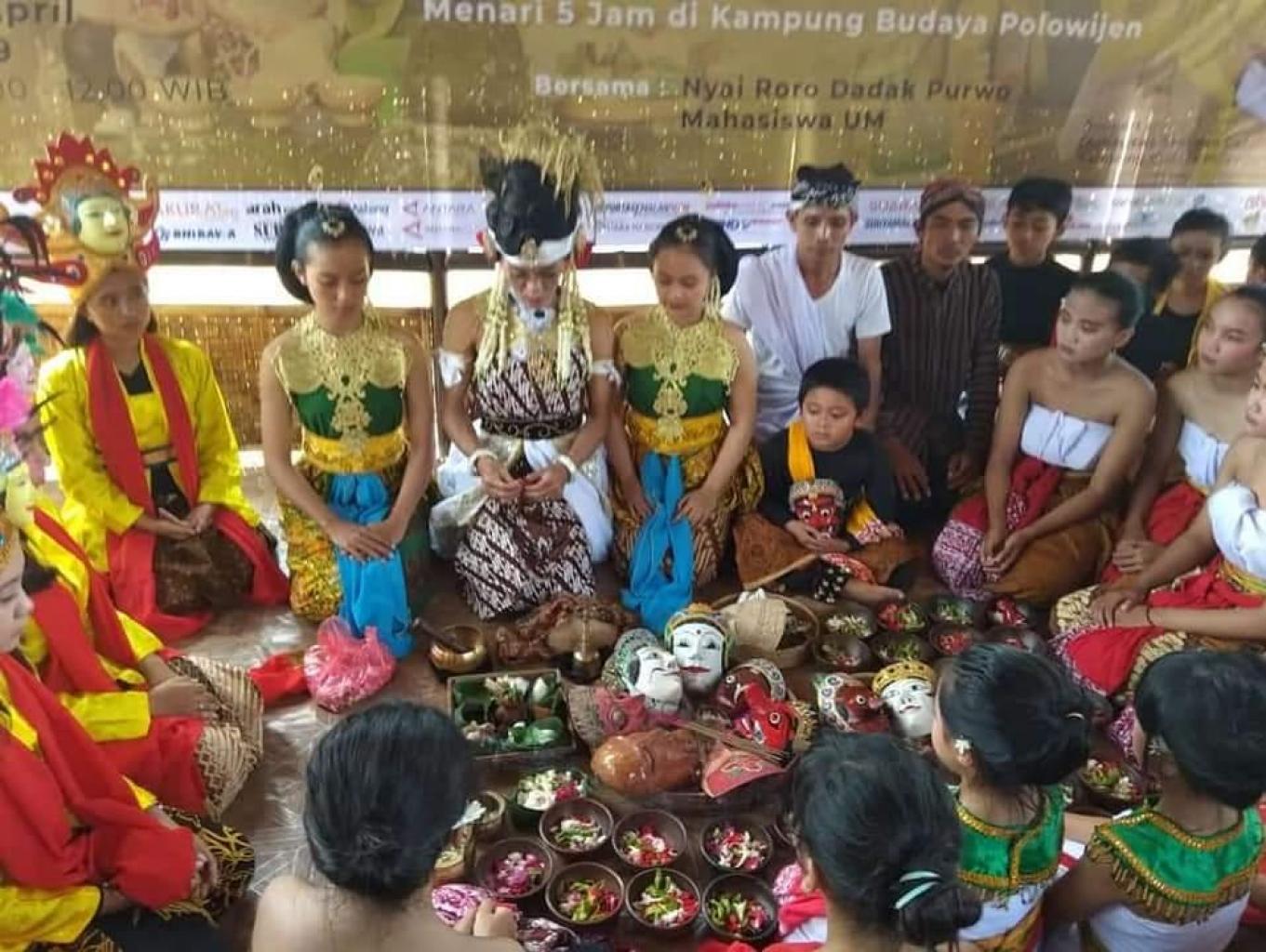 Tradisi Kembul Topeng Malang