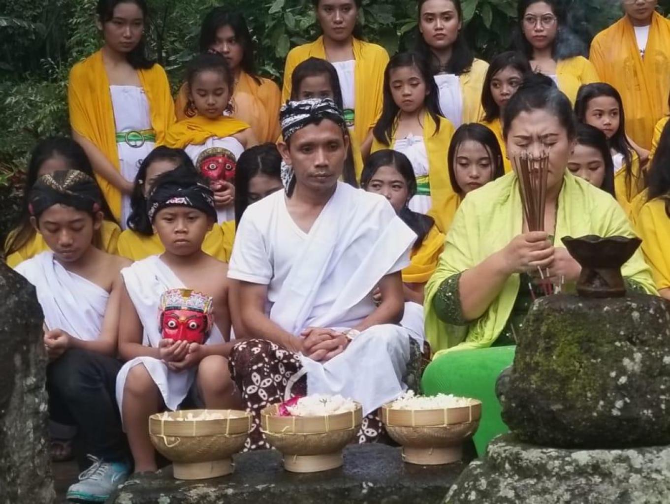 Tradisi Jamasan Topeng Malang