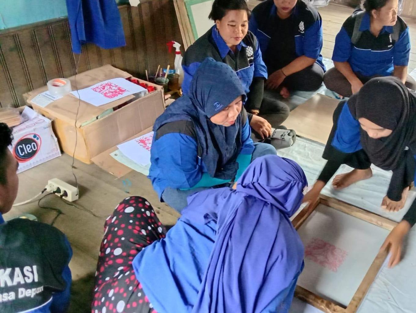 Pembuatan Baju Lukis Punggualas