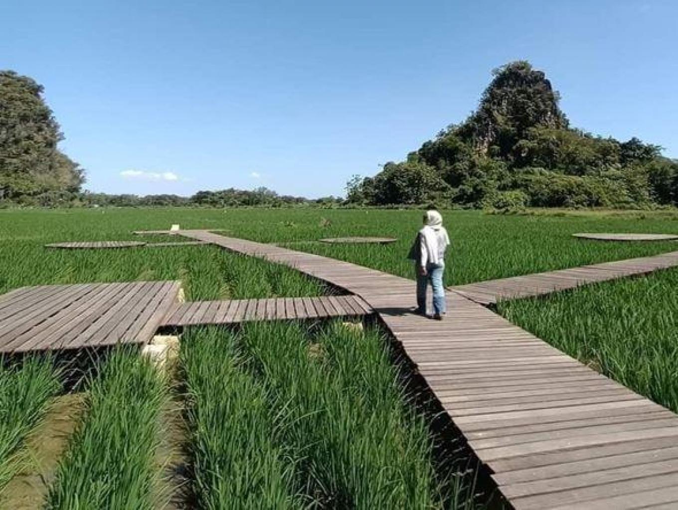 Enjoy di Wisata Galung