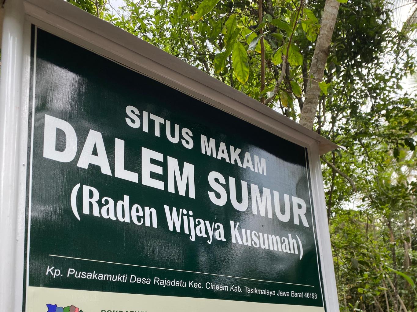 Wisat  Religi Ziarah ke situs makam Pahlawan