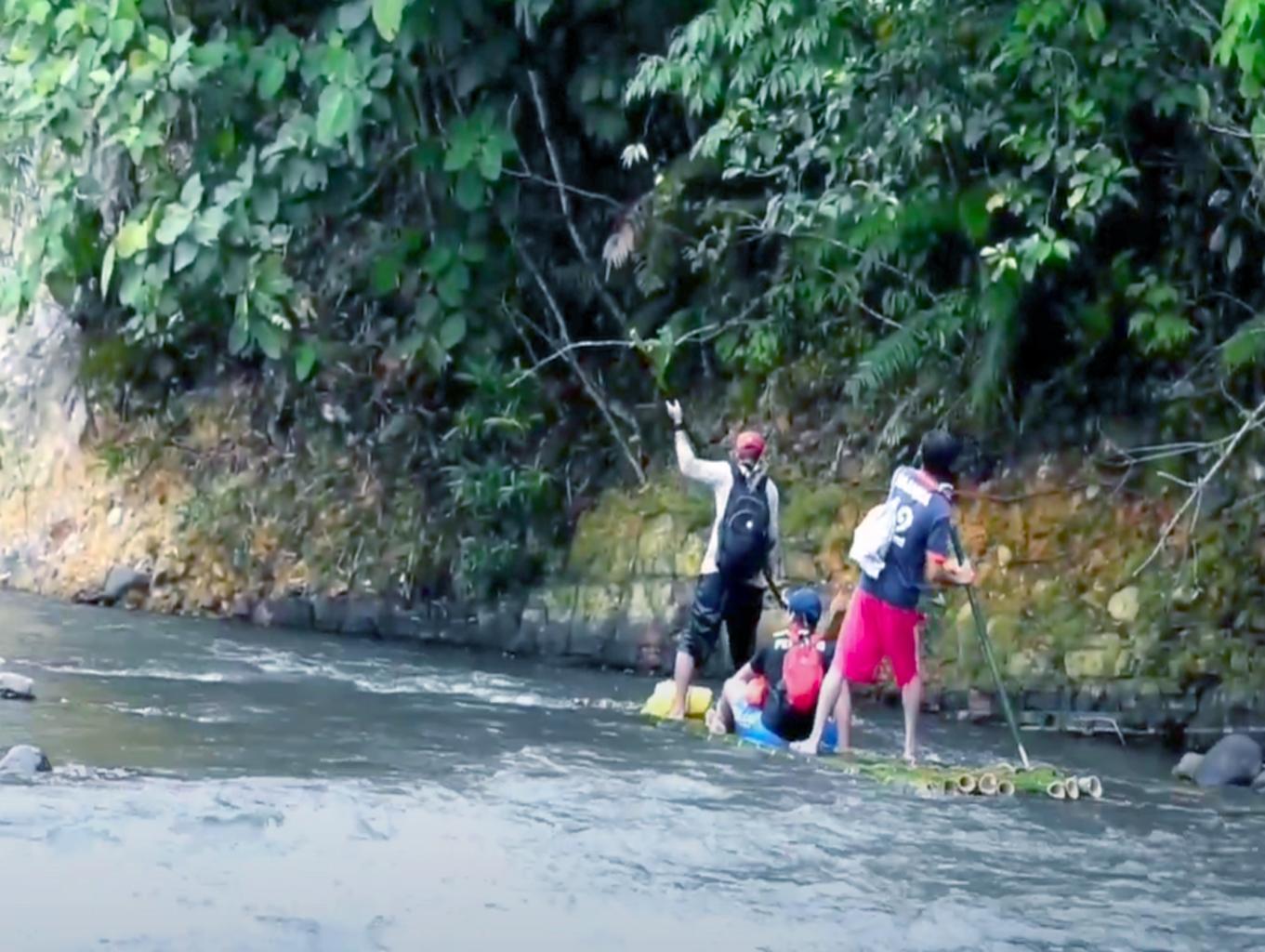 Paket Wisata Arung Jeram Bambu 