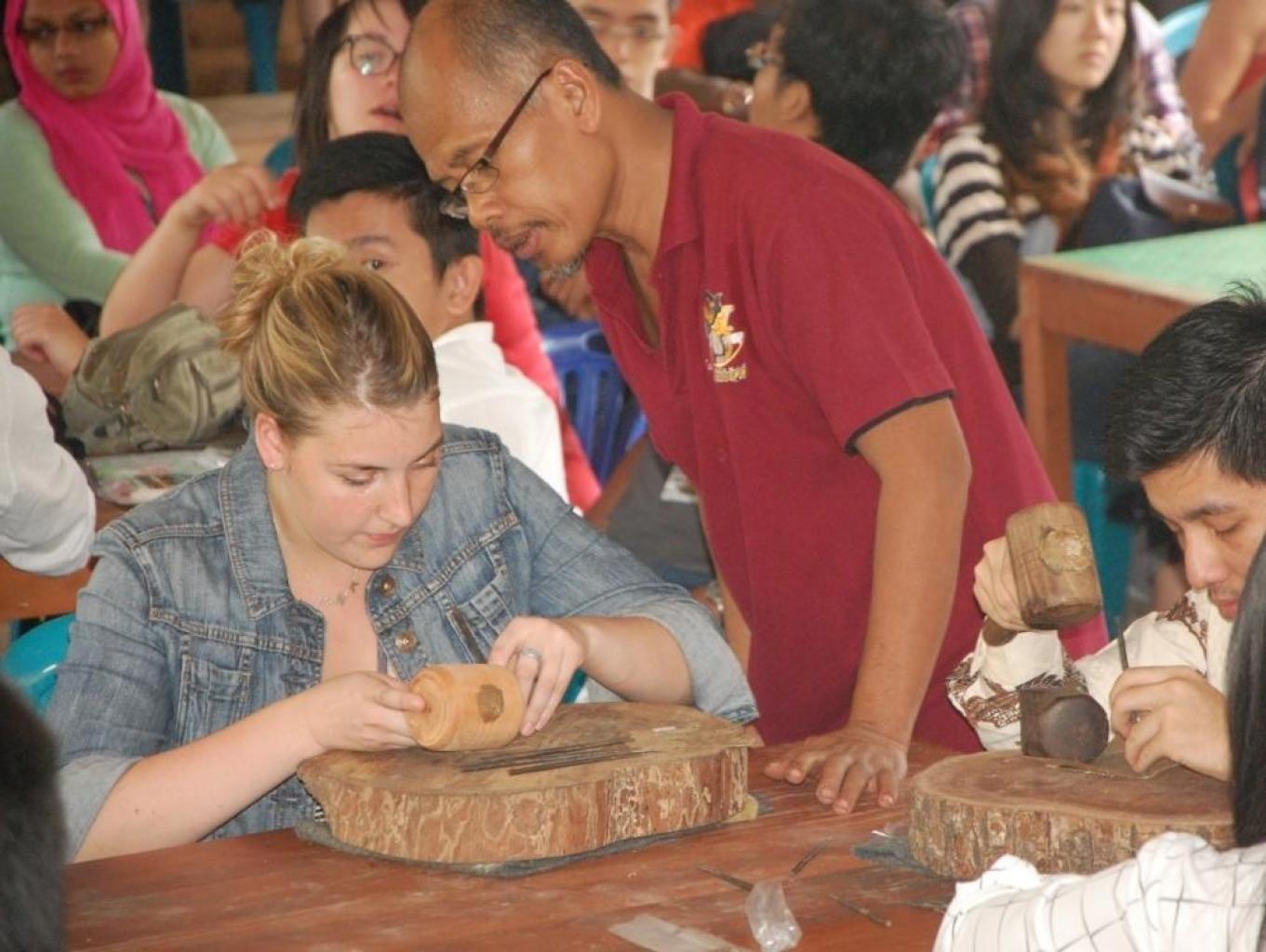 Workshop tatah Sungging