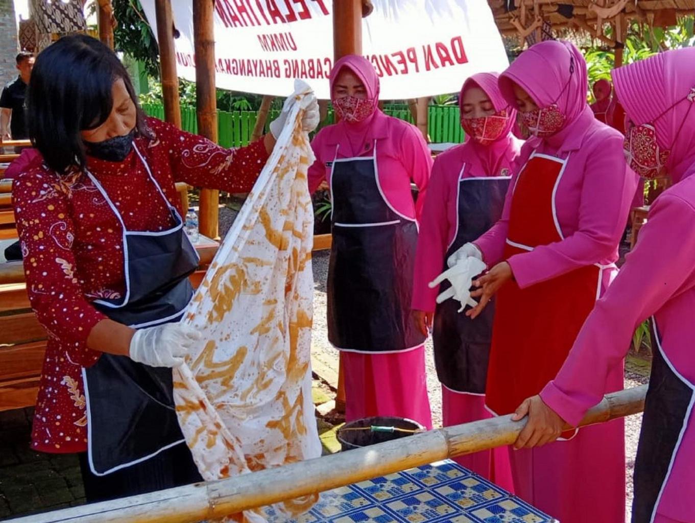 Edukasi Batik Ecoprint