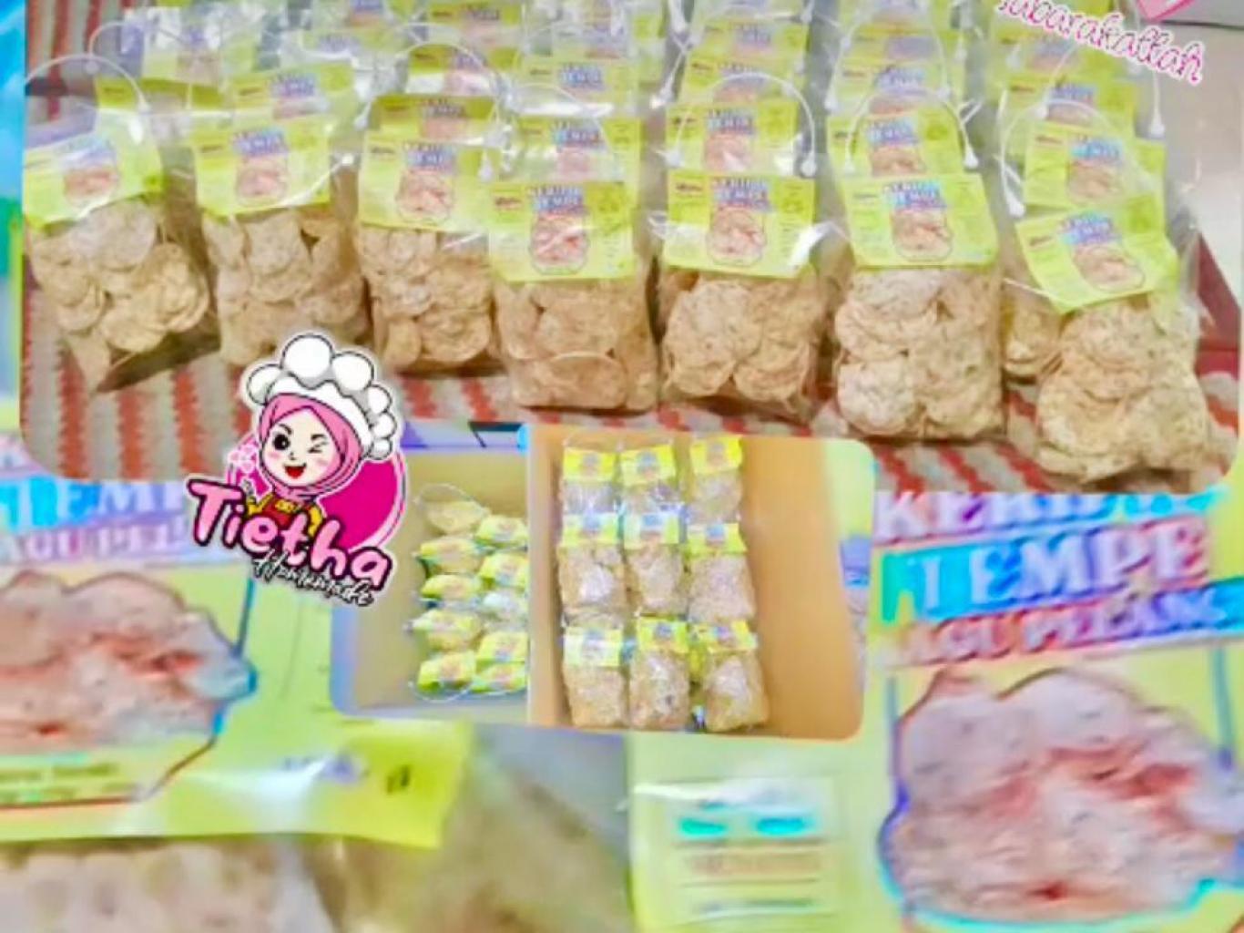 Keripik tempe sagu pelangi