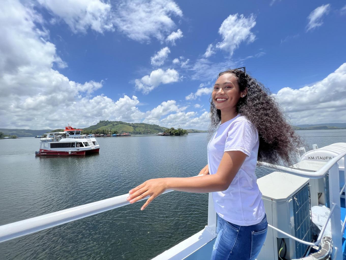 Tur Danau Sentani