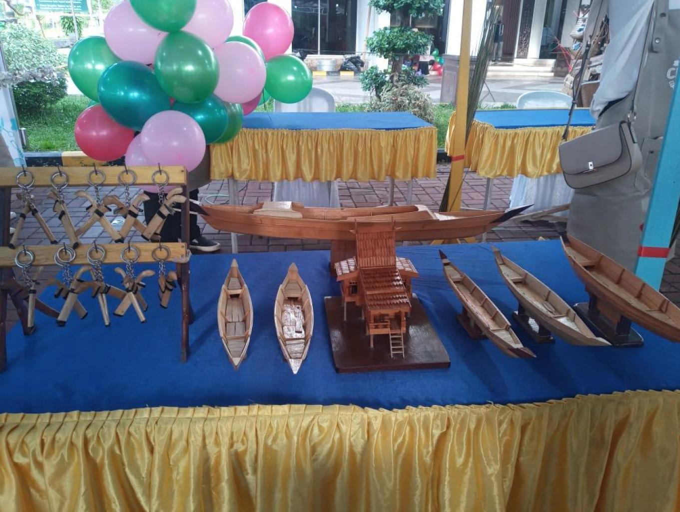 miniatur klotok/perahu