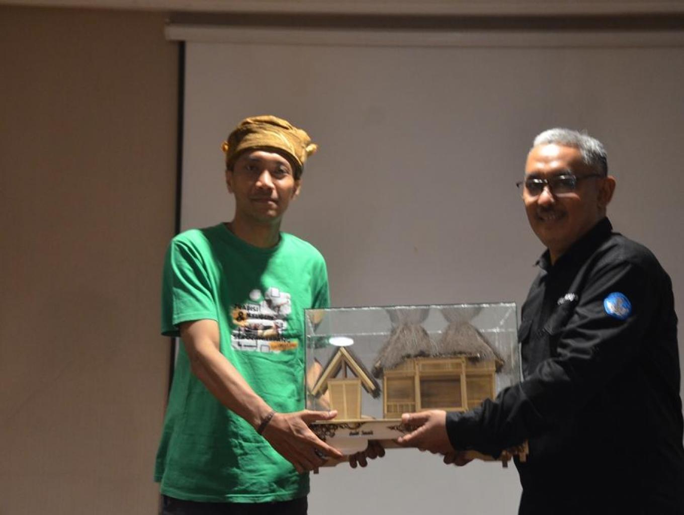 Aneka souvenir kerajinan Bambu