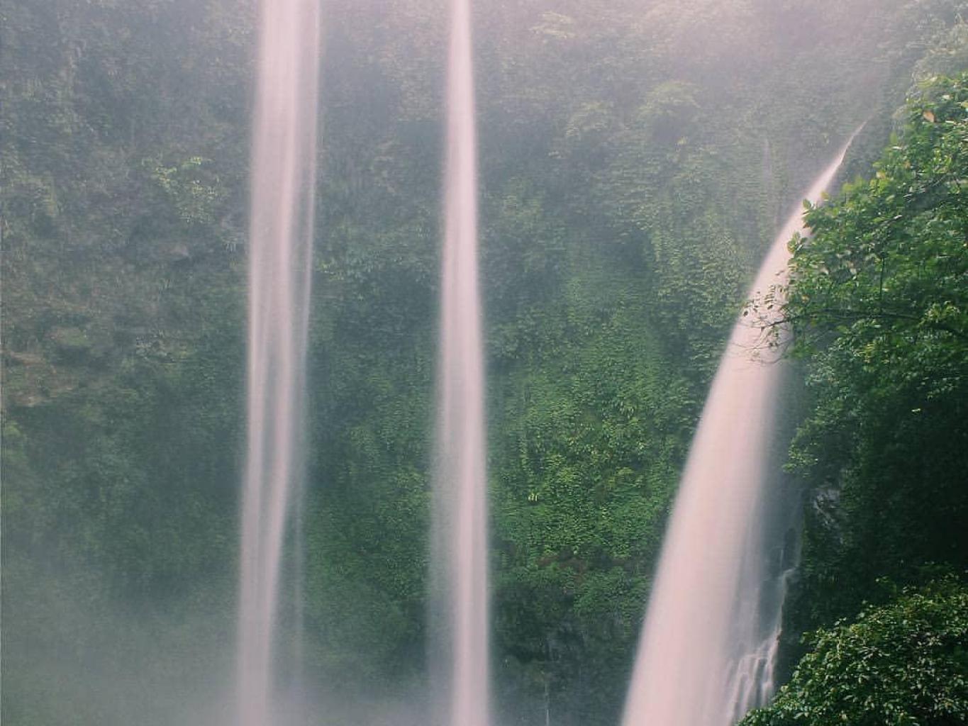 Air Terjun Tekaan Telu