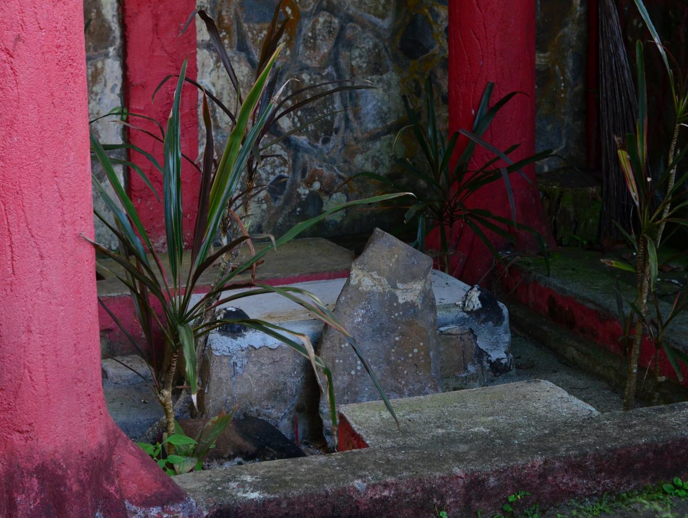 Watu Tumotowa