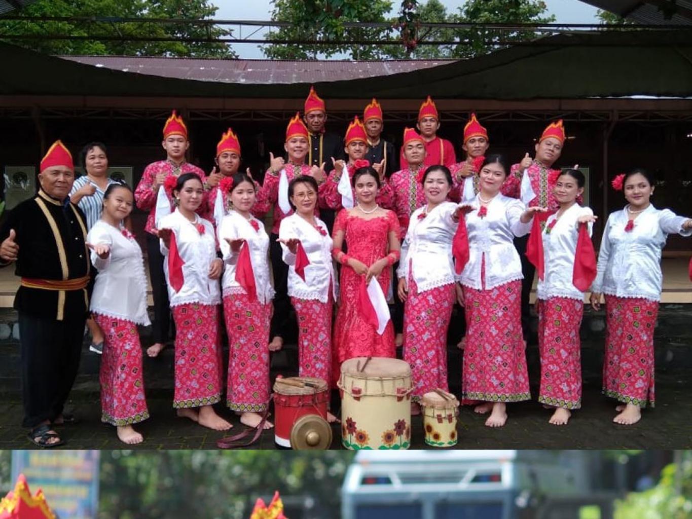 Tarian Maengket