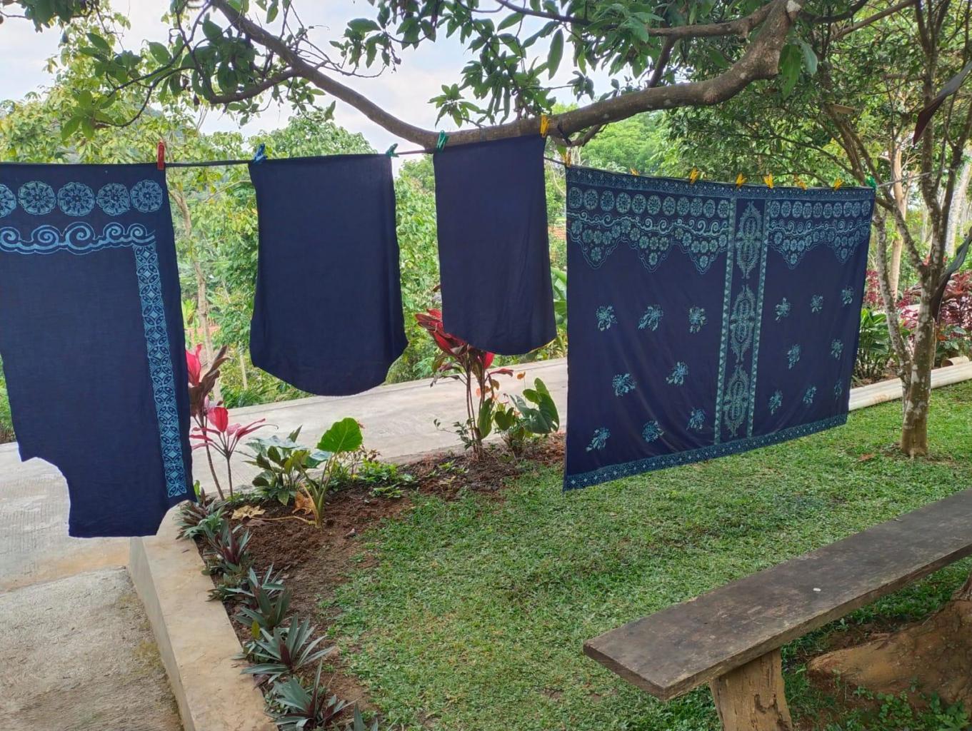 Membatik Pewarna Alami 