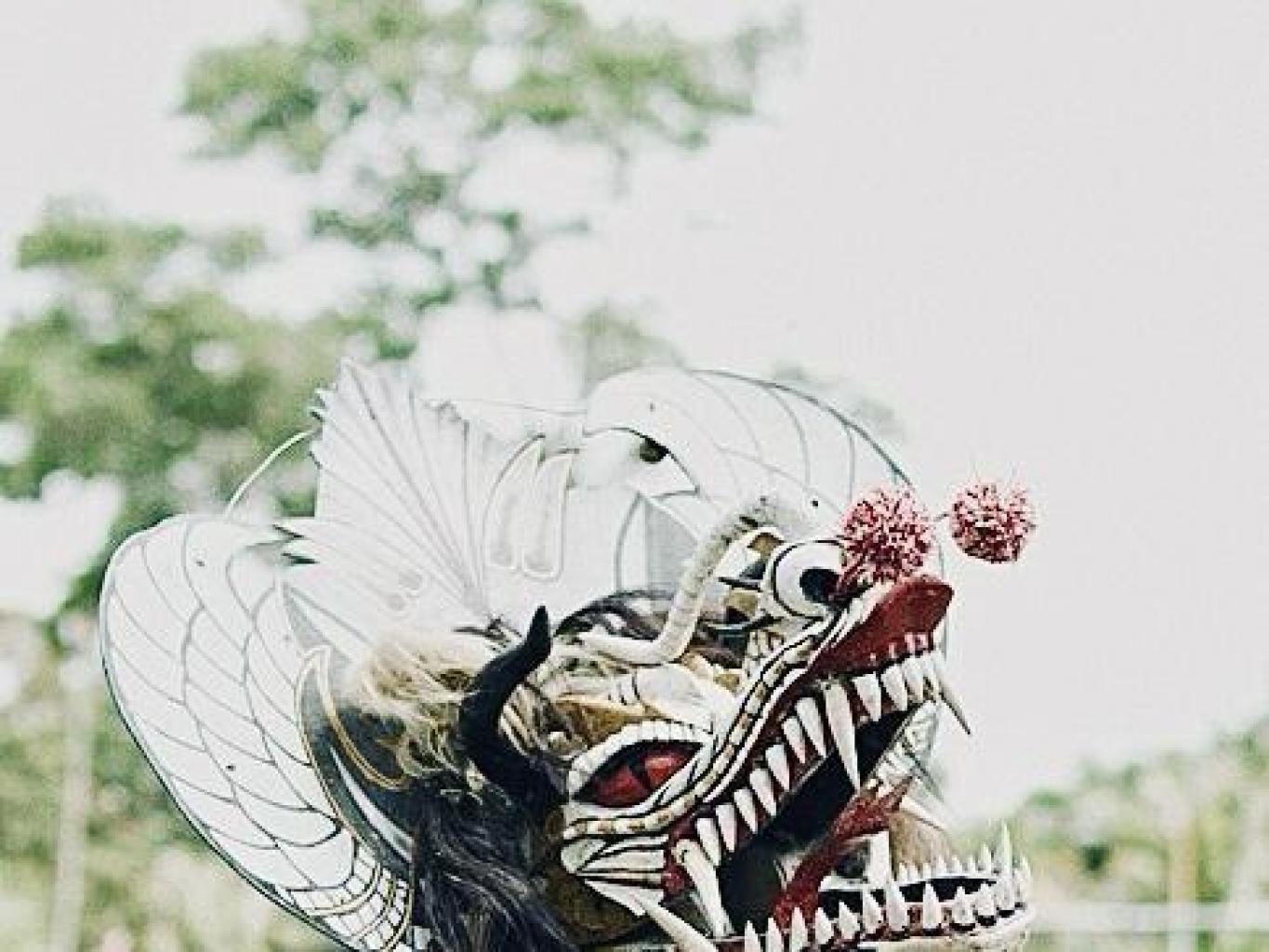 Barong dan Kuda Lumping