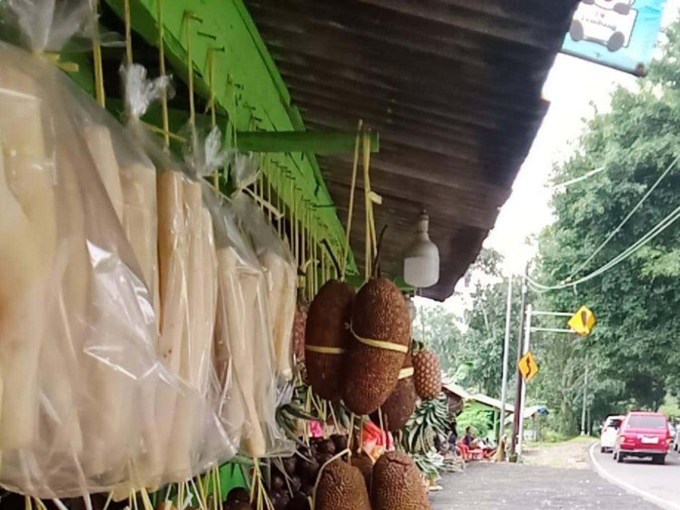 Oleh-oleh khas desa cisaat