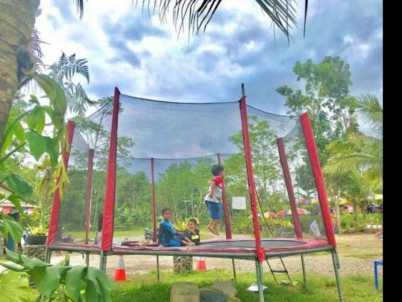 Trampolin Anak