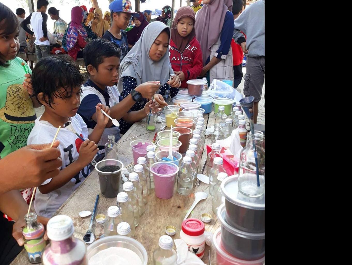 Membuat Lukisan Pasir Dalam Botol ( sand art in the bottle )