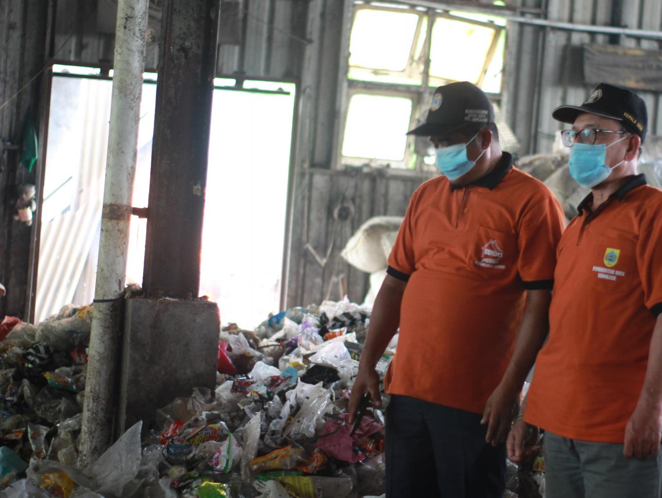 KUNJUNGAN DI TPST 3R DAN BUDIDAYA MAGGOT