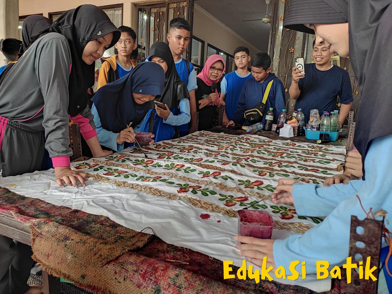 Edukasi Batik
