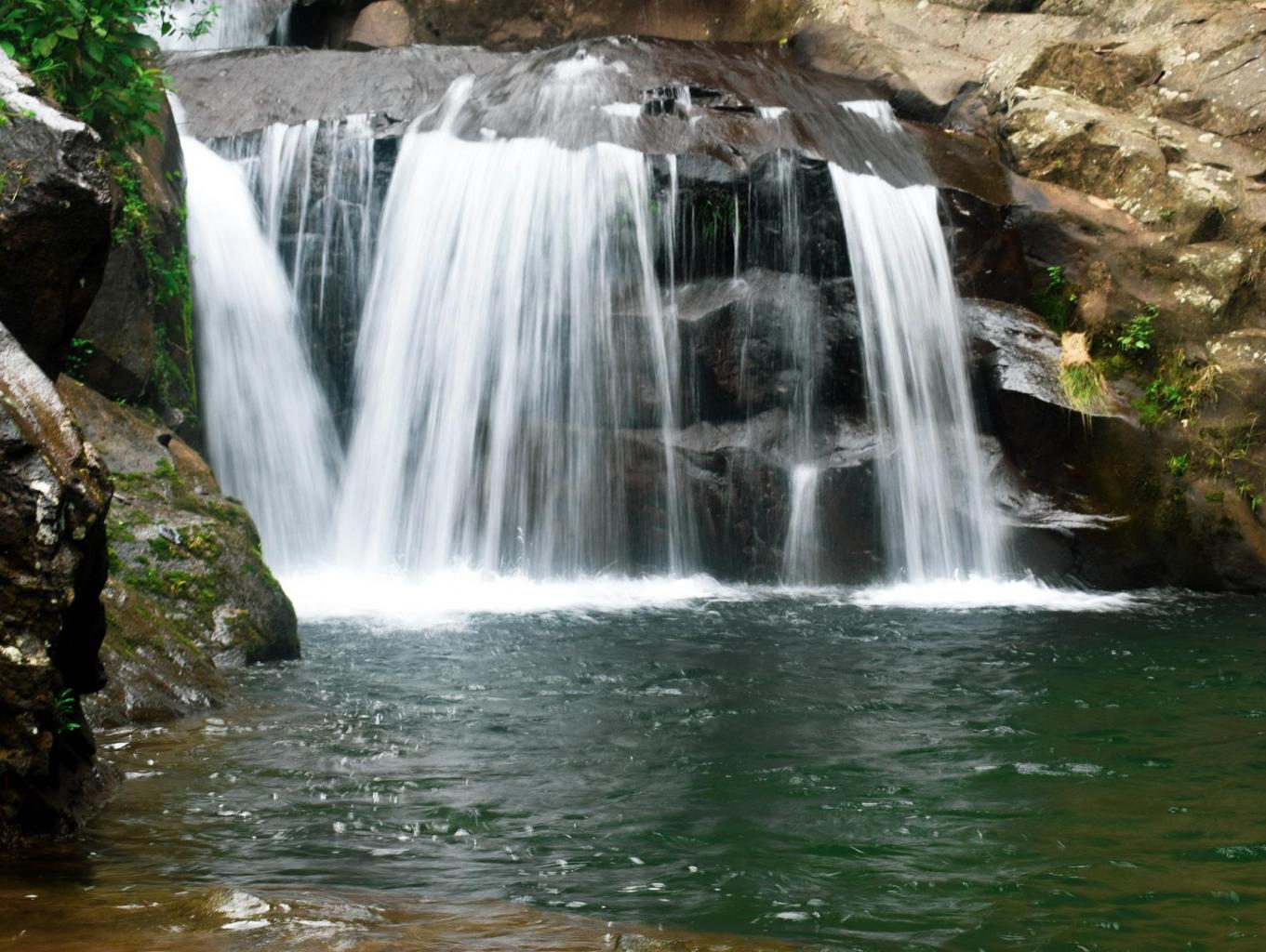 Air Terjun Cuup Midar