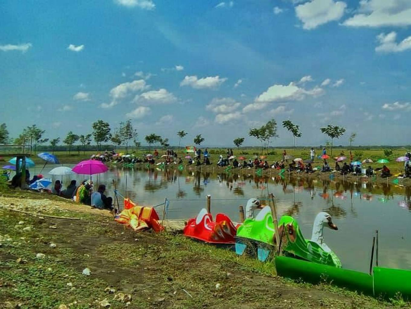 Mancing Bareng Di Embung