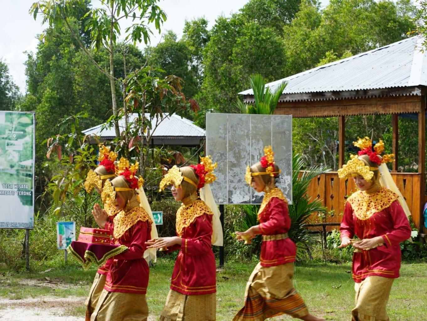 Belajar Tarian Daerah Belitung