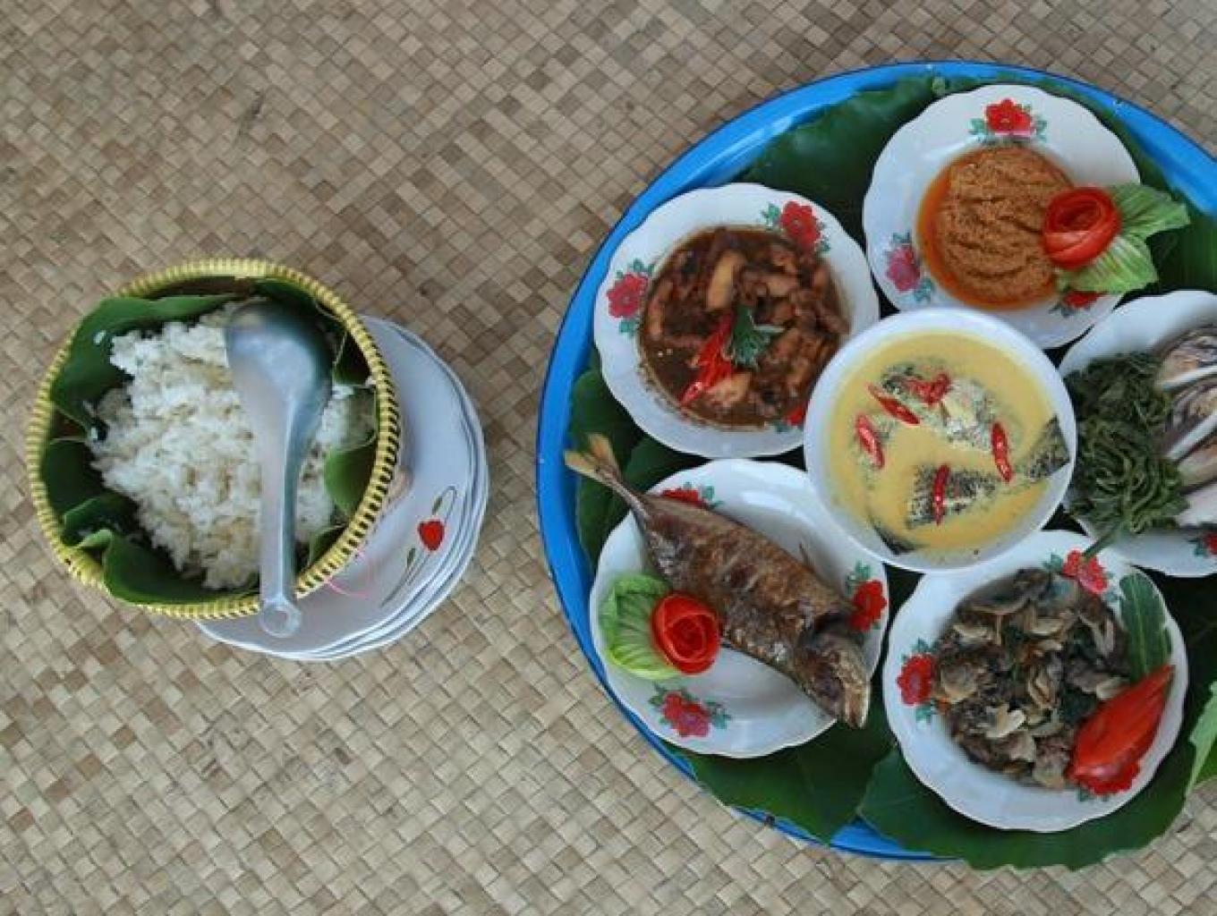 Kuliner Makan Bedulang