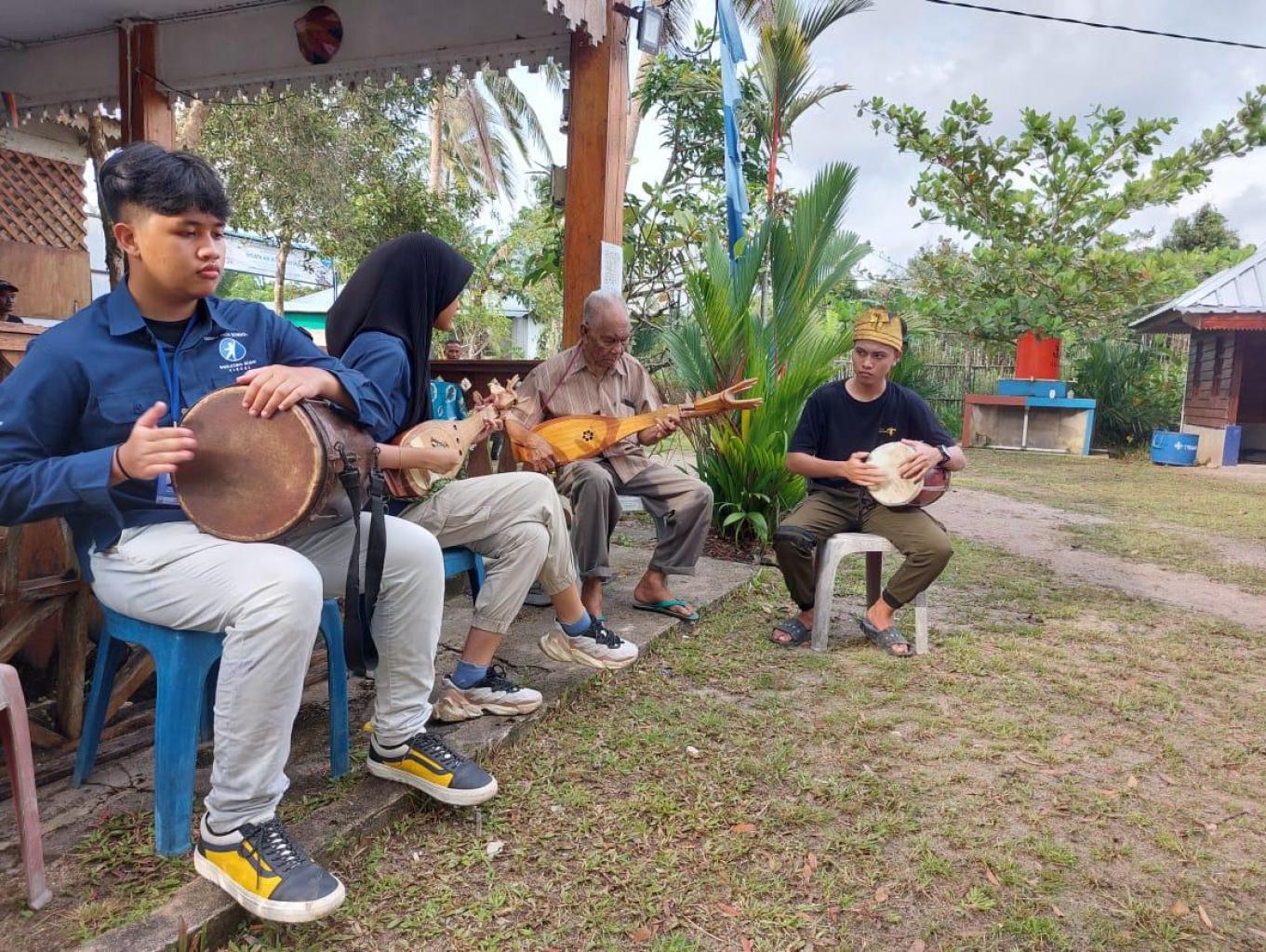 Aktifitas Wisata Belajar Musik Gambus